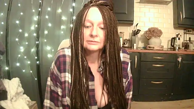 pixxiexo online show from December 2025 05:29:02 AM