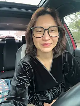 Snapshot of A-ZJunn chatting on March 2026 07:15:01 AM A-ZJunn online show from March 2026 07:15:01 AM