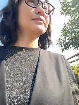 Snapshot of A-ZJunn chatting on February 2026 06:40:02 AM A-ZJunn online show from February 2026 06:40:02 AM