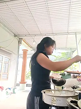 Pretty-haert online show from May 2026 12:18:02 AM