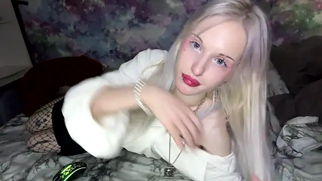 Snapshot of CelenFomes chatting on March 2026 07:04:01 AM CelenFomes online show from March 2026 07:04:01 AM