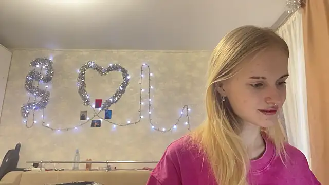 CelenFomes online show from December 2025 07:54:01 AM