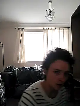 Amy01112 online show from May 2026 02:07:01 PM