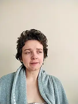 Amy01112 online show from May 2026 12:37:01 PM