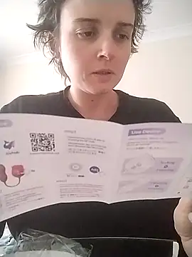 Amy01112 online show from April 2026 06:16:01 PM