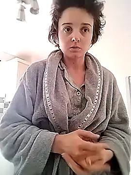 Amy01112 online show from May 2026 04:15:02 PM