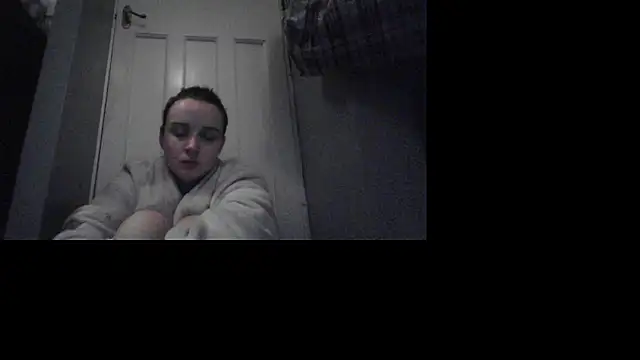 Amy01112 online show from December 2025 01:04:02 PM