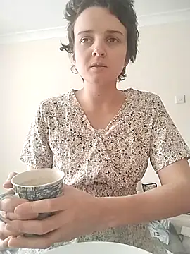 Amy01112 online show from April 2026 12:53:01 PM
