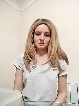 Amy01112 online show from April 2026 06:36:01 PM