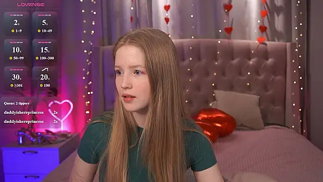 LilianHoward online show from February 2026 01:22:02 PM