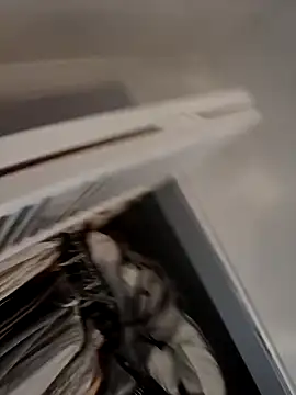 Snapshot of lightskinchick12 chatting on December 2025 07:24:02 AM lightskinchick12 online show from December 2025 07:24:02 AM