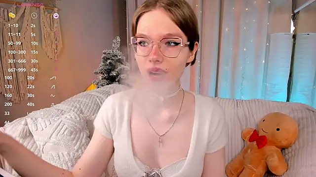 AnGee  online show from December 2025 11:45:02 AM