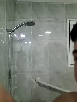 Leroy Luna online show from December 2025 06:01:02 PM