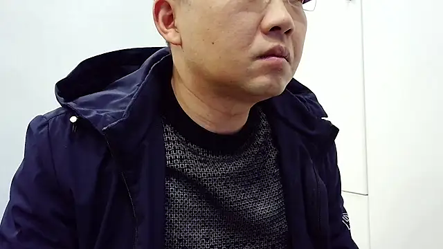 tudou9899 online show from January 2026 04:33:02 PM