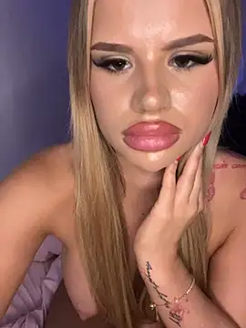 Danielaa 2005 online show from February 2026 06:08:02 PM