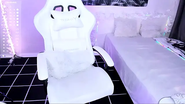 lyric4 online show from January 2026 12:47:02 AM