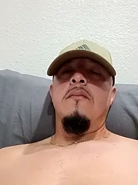 Lalin2323 online show from February 2026 11:29:02 PM