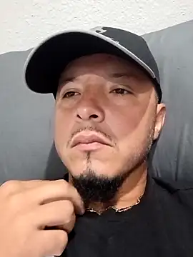 Lalin2323 online show from February 2026 08:31:02 PM