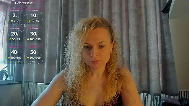 LanaLight x online show from May 2026 11:58:01 AM