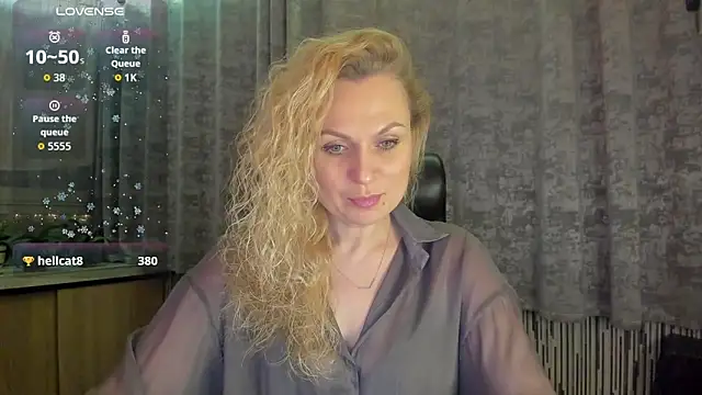 LanaLight x online show from February 2026 05:24:02 PM