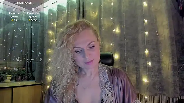 LanaLight x online show from January 2026 05:53:01 PM