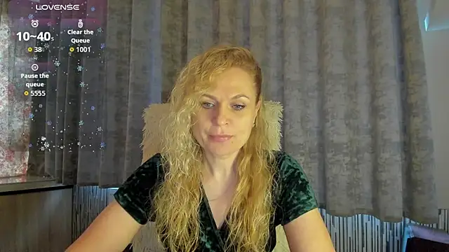 LanaLight x online show from May 2026 02:53:01 AM