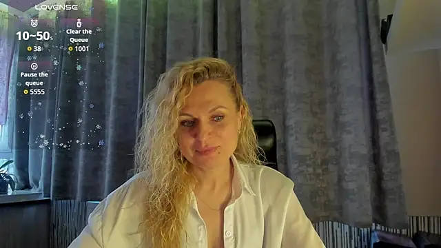 LanaLight x online show from April 2026 05:03:02 PM