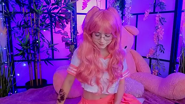 ReynaRey online show from December 2025 08:21:01 PM