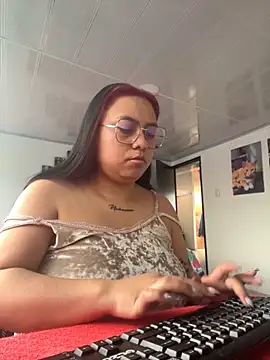 Nahomi150524 online show from December 2025 07:48:01 PM