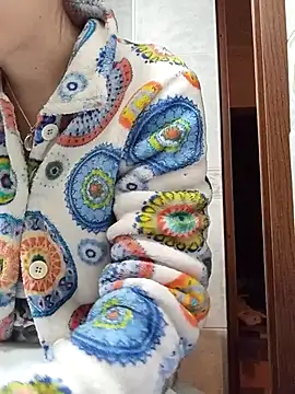 gatitachula93 online show from February 2026 01:37:01 AM