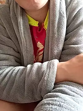 gatitachula93 online show from April 2026 11:33:01 AM