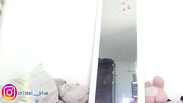 Snapshot of cristal__blue chatting on May 2026 04:16:01 AM cristal blue online show from May 2026 04:16:01 AM