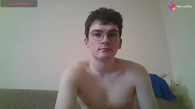 leo cutie online show from March 2026 08:39:01 AM