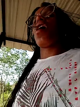 Snapshot of Dirty_She_Wolf chatting on December 2025 01:32:02 PM Dirty She Wolf online show from December 2025 01:32:02 PM