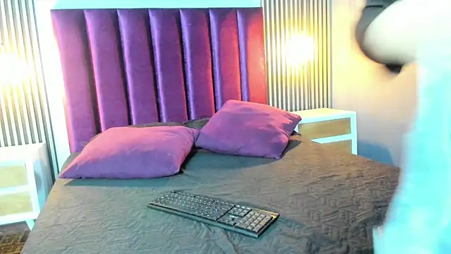 Ariana collinss online show from February 2026 11:11:02 AM