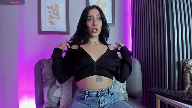 Ariana collinss online show from March 2026 04:41:01 PM