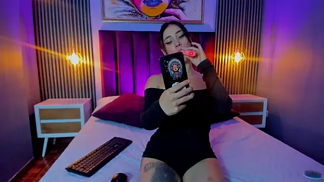 Ariana collinss online show from April 2026 01:41:01 PM