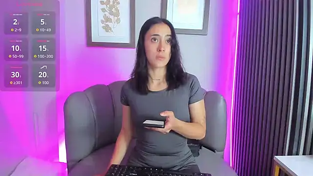 Ariana collinss online show from April 2026 01:18:01 PM