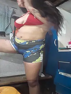 Snapshot of Estefanny_Lolyy chatting on June 2026 02:11:02 AM Estefanny Lolyy online show from June 2026 02:11:02 AM