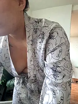 Snapshot of adele_69 chatting on December 2025 03:54:01 PM adele 69 online show from December 2025 03:54:01 PM