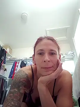 poleslut69 online show from December 2025 04:00:01 PM