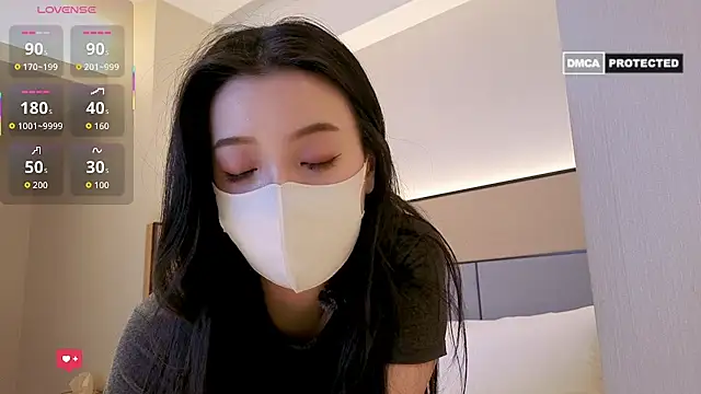 nayomi 34f online show from April 2026 03:38:02 PM