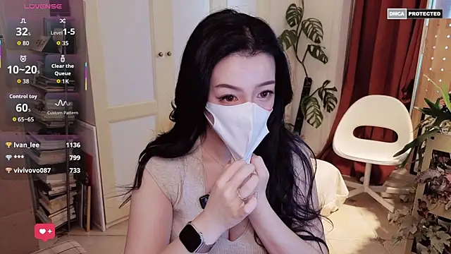 nayomi 34f online show from April 2026 06:42:02 AM