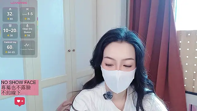 nayomi 34f online show from March 2026 03:24:01 AM