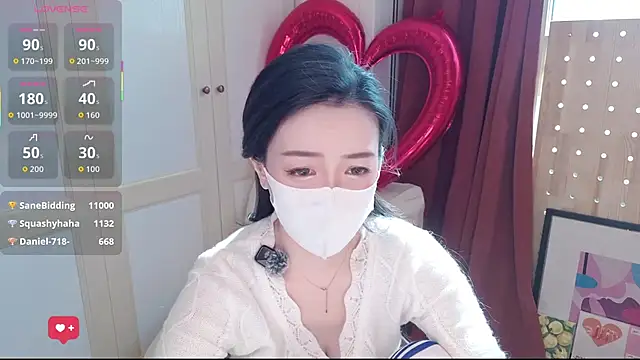 nayomi 34f online show from February 2026 03:39:01 AM