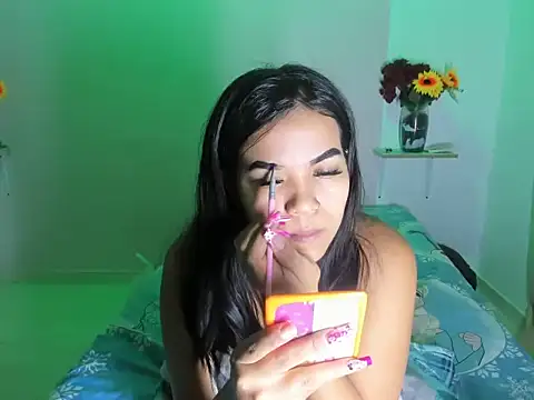 18teenssexy online show from December 2025 11:45:01 AM