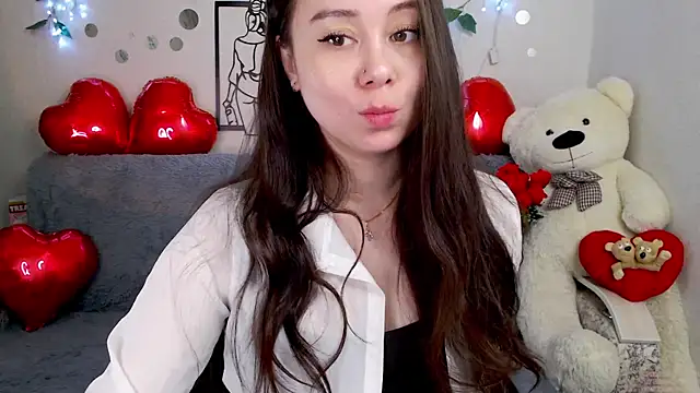 AlinaEleven online show from April 2026 11:29:02 PM