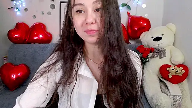 AlinaEleven online show from April 2026 10:08:02 PM