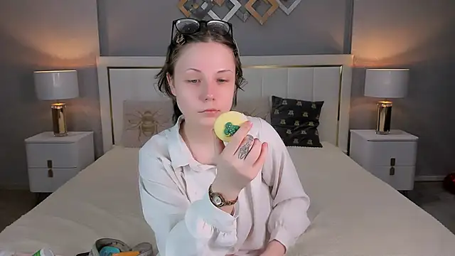 YONA WINK online show from March 2026 05:51:02 AM