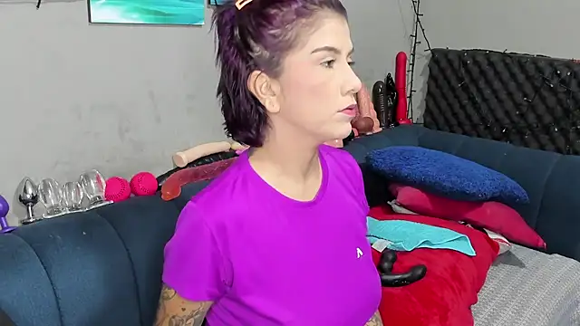 Snapshot of Shadia_Squirt chatting on September 2025 04:26:01 AM Shadia Squirt online show from September 2025 04:26:01 AM
